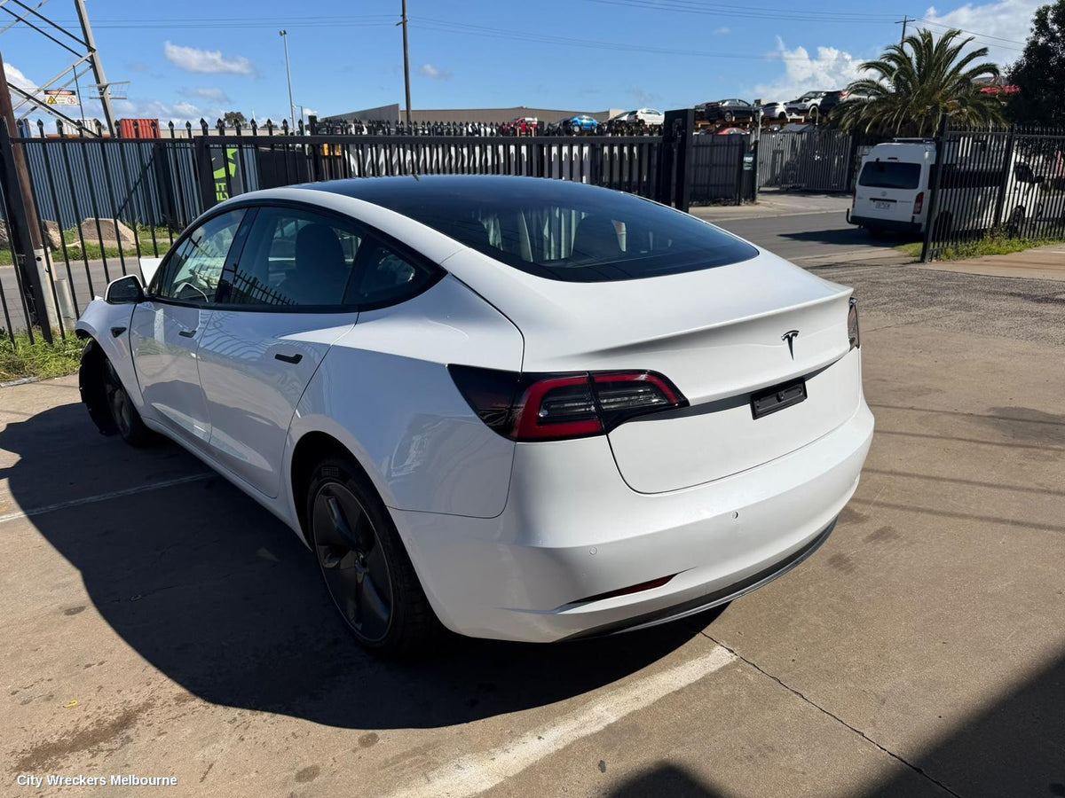 TESLA MODEL 3 ROOF GLASS/SUNROOF/T, 1ST GEN, 06/2019 ONWARDS - Image 2