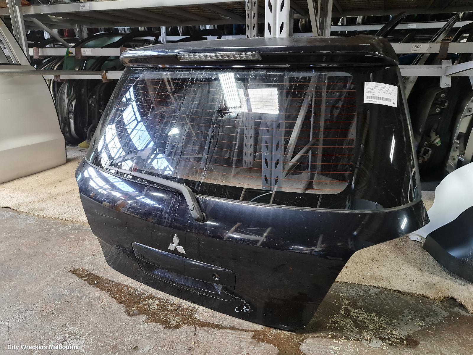 MITSUBISHI OUTLANDER BOOTLID/TAILGATE, TAILGATE, ZF, SPOILERED TYPE, 08/2004 - 10/2006 - Image 2