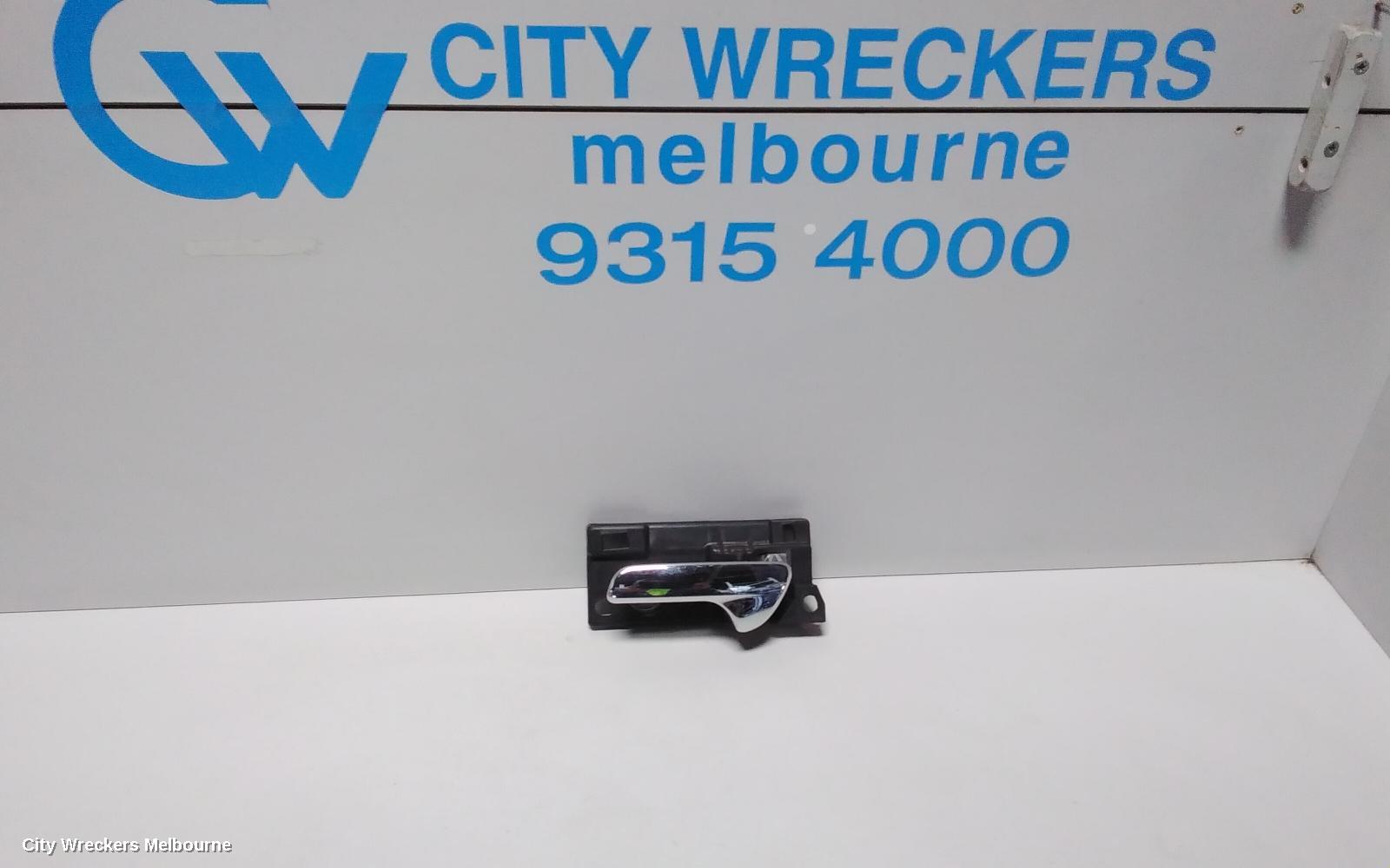 JEEP GRANDCHEROKEE DOOR HANDLE, INNER, LH FRONT, WK, 01/2011 ONWARDS - Image 1