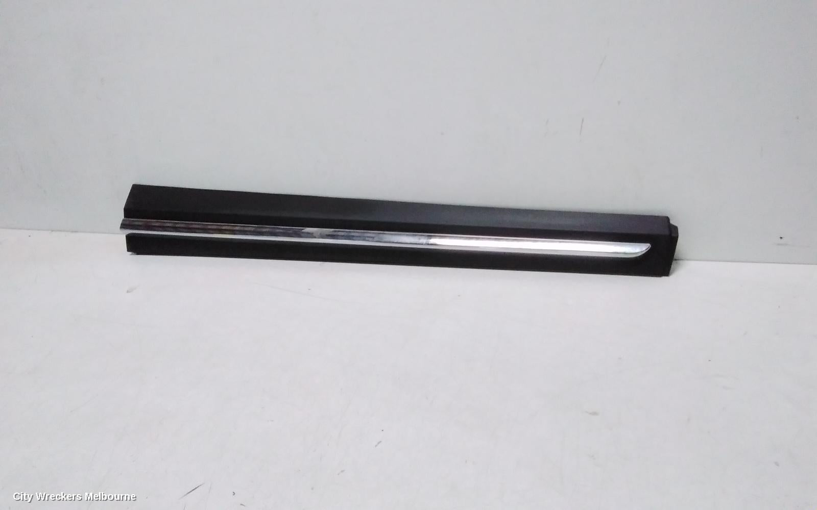 MAZDA CX3 DOOR MOULD, DOOR MOULD, RH FRONT, DK, CHROME INSERT TYPE, BLACK, 06/2018 ONWARDS - Image 2