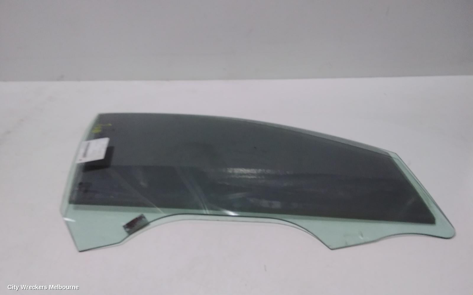 HOLDEN COMMODORE RIGHT FRONT DOOR WINDOW, VF, 05/2013 - 12/2017 - Image 3