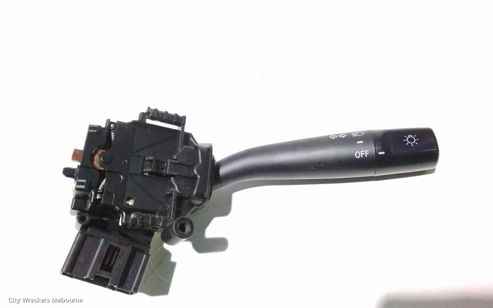TOYOTA AVENSIS COMBINATION SWITCH, FLASHER SWITCH, NON SPOTLIGHT TYPE, ACM20R, 5DR WAGON, 12/2001 - 12/2010 - Image 1