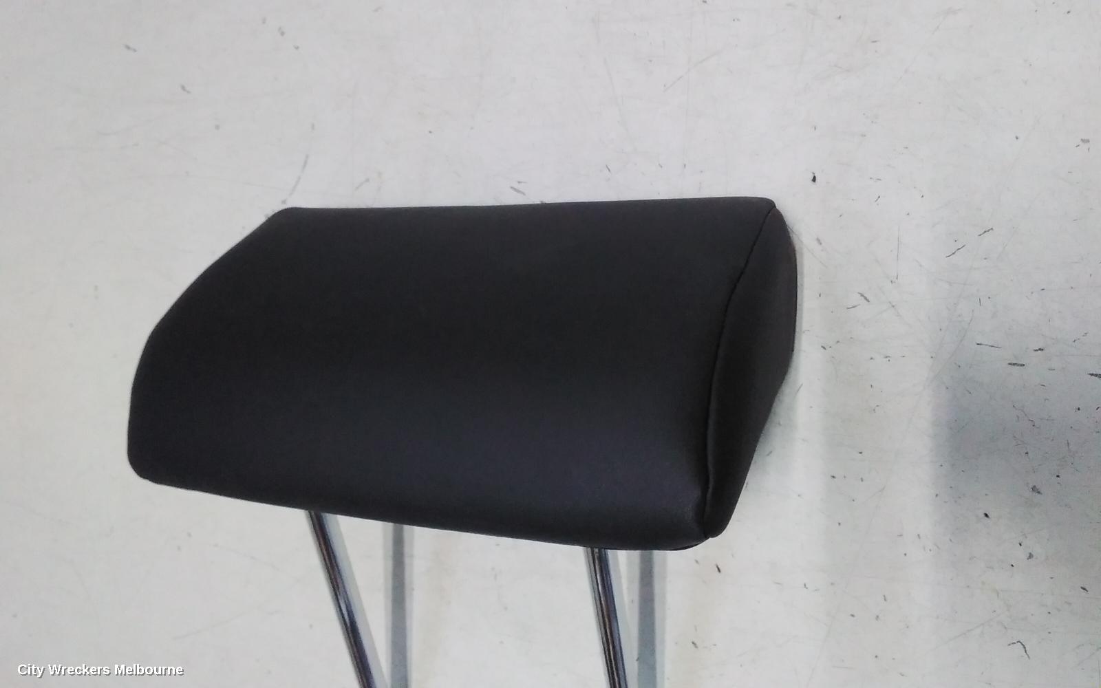 MITSUBISHI OUTLANDER HEADREST, CENTRE REAR 2ND ROW, LEATHER, BLACK, ZM, 08/2021 ONWARDS - Image 3
