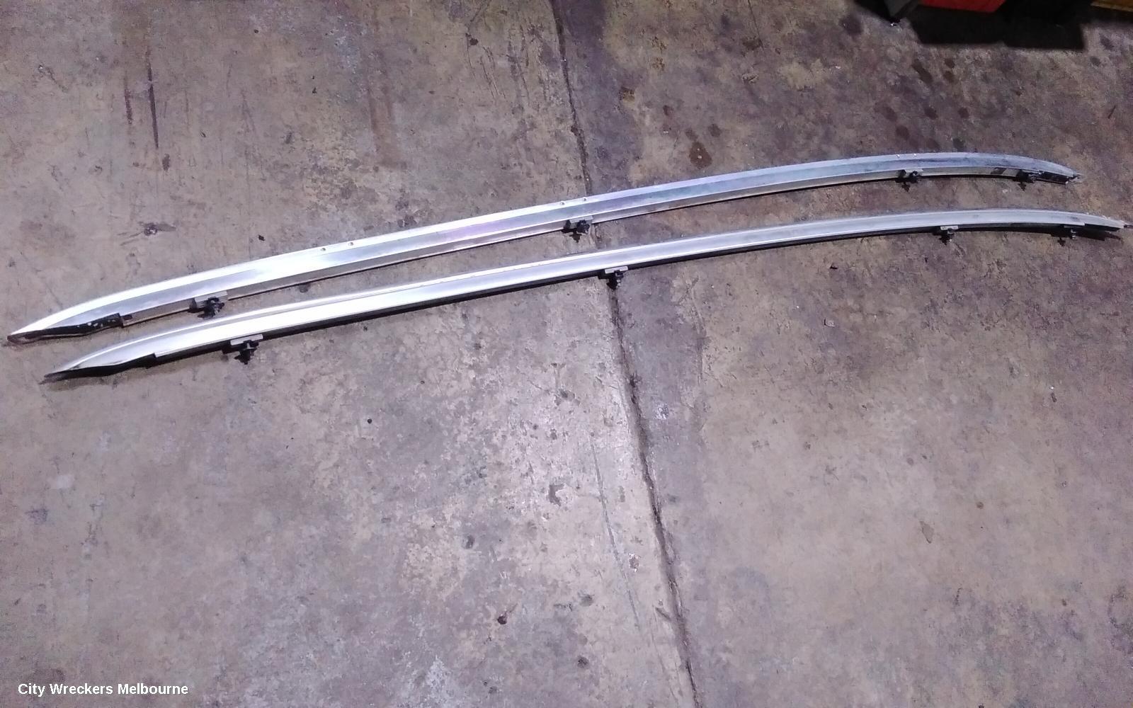 OPEL ASTRA ROOF RAIL - Image 1