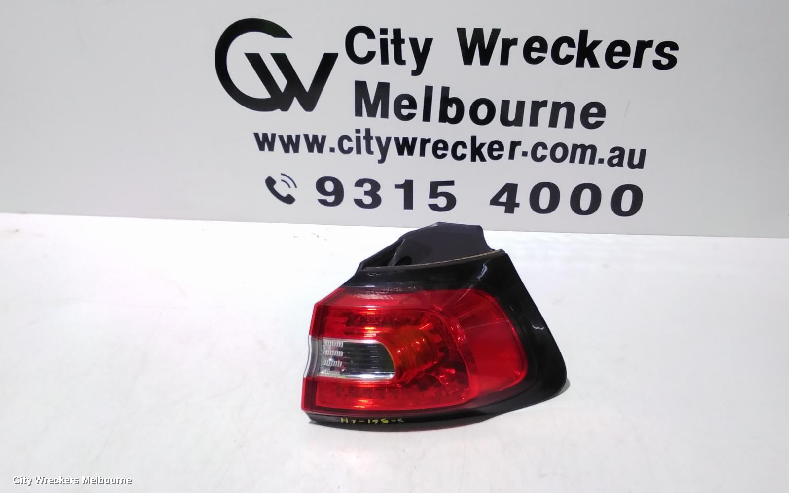 JEEP CHEROKEE RIGHT TAILLIGHT, KL, IN BODY, 02/2014 - 03/2018 - Image 2