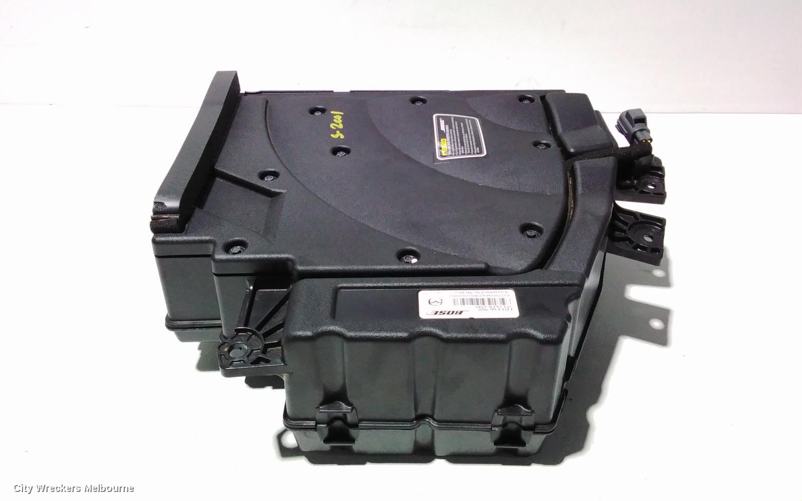 MAZDA CX9 RADIO/CD/DVD/SAT/TV, AMPLIFIER ONLY (ALL BOSE SYSTEM), P/N TD1466960, TB, 12/2007 - 12/2015 - Image 3