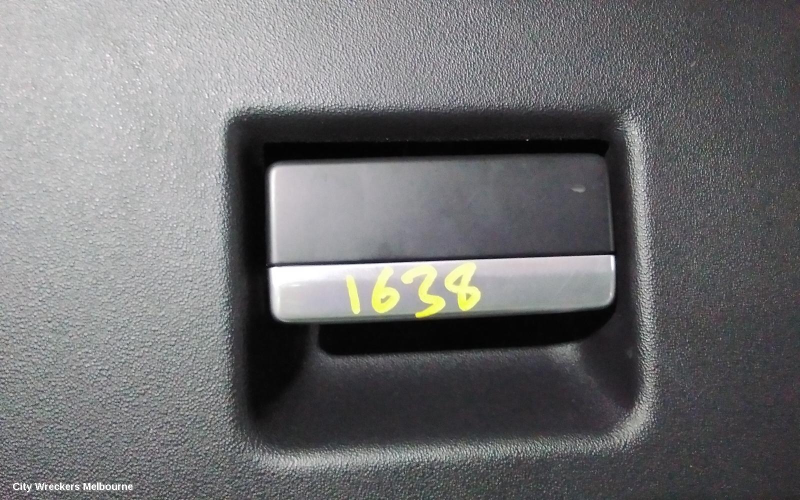 LAND ROVER RANGEROVER EVOQUE GLOVE BOX, L538, 11/2011 - 01/2019 - Image 2