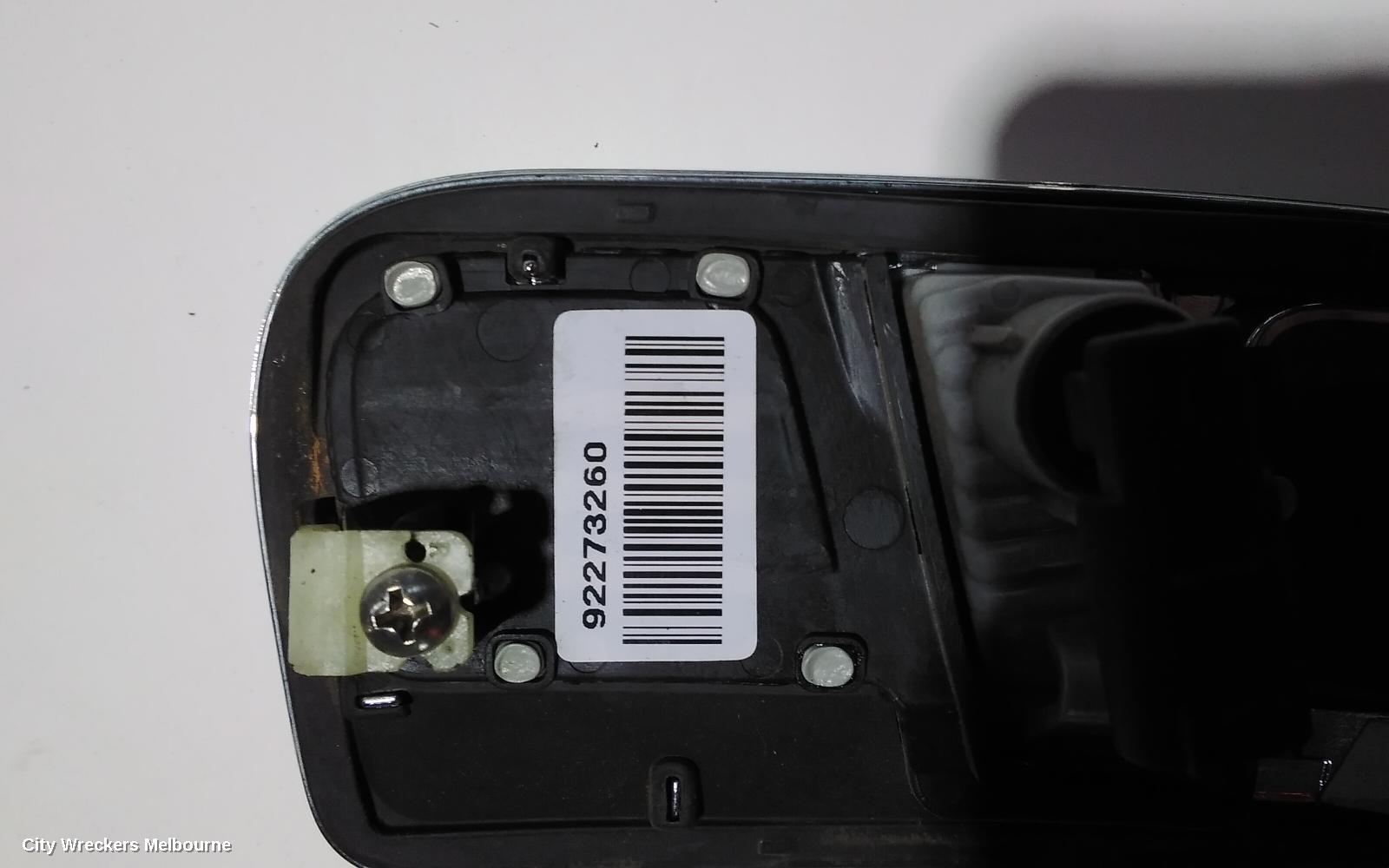 HOLDEN COMMODORE LEFT INDICATOR/FOG/SIDE, GUARD FLASHER (REPEATER), VF, 05/2013 - 12/2017 - Image 2