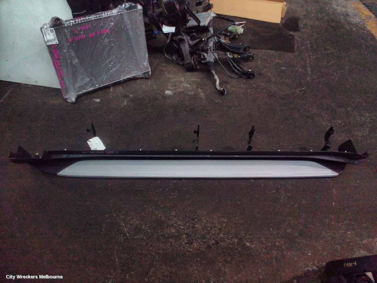 LDV D90 SIDE STEP/SKIRT, SV9A, SIDE STEP, LH SIDE, 11/2017 ONWARDS - Image 2
