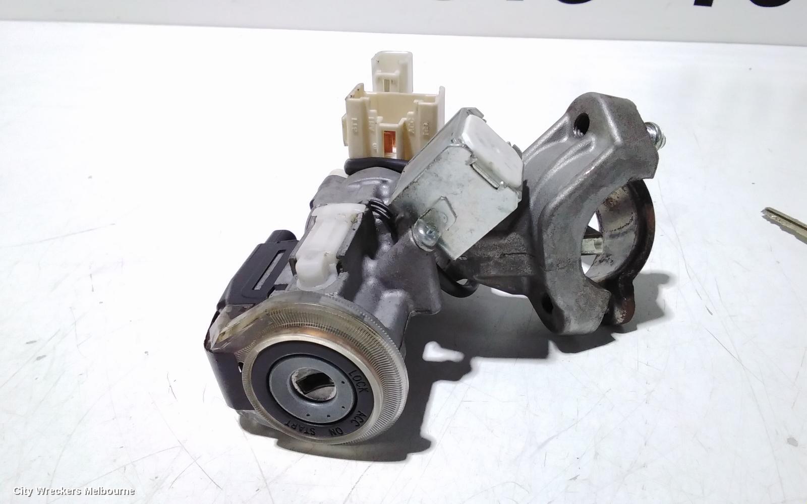 TOYOTA HIACE IGNITION W/ KEY, TRH/KDH, 03/2005 - 04/2019 - Image 2