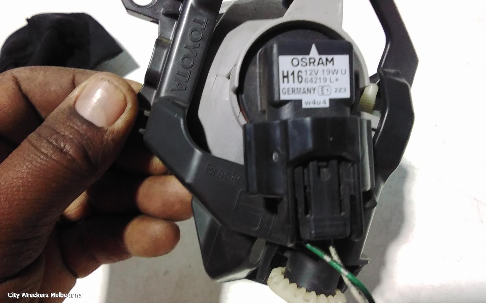 TOYOTA COROLLA LEFT INDICATOR/FOG/SIDE, BUMPER FOGLAMP, ZRE182R, HATCH, 10/2012 - 03/2015 - Image 3