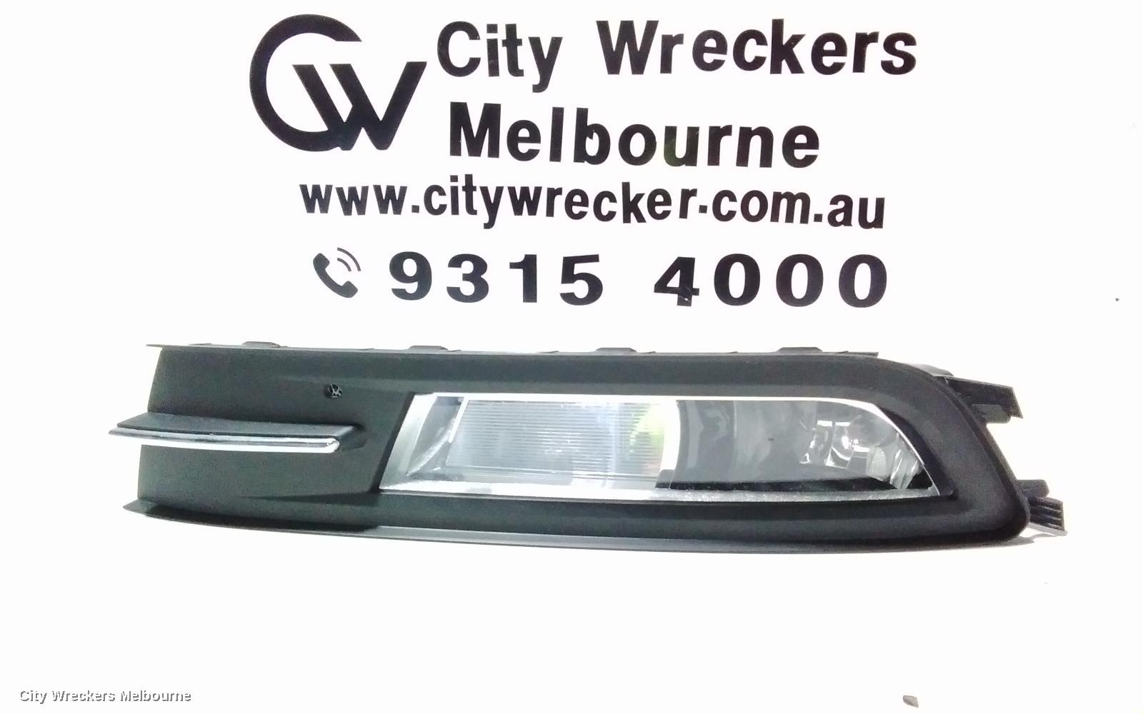 VOLKSWAGEN PASSAT LEFT INDICATOR/FOG/SIDE, B8/MK7, BUMPER FOGLAMP, STANDARD TYPE, 06/2015 - 10/2019 - Image 1