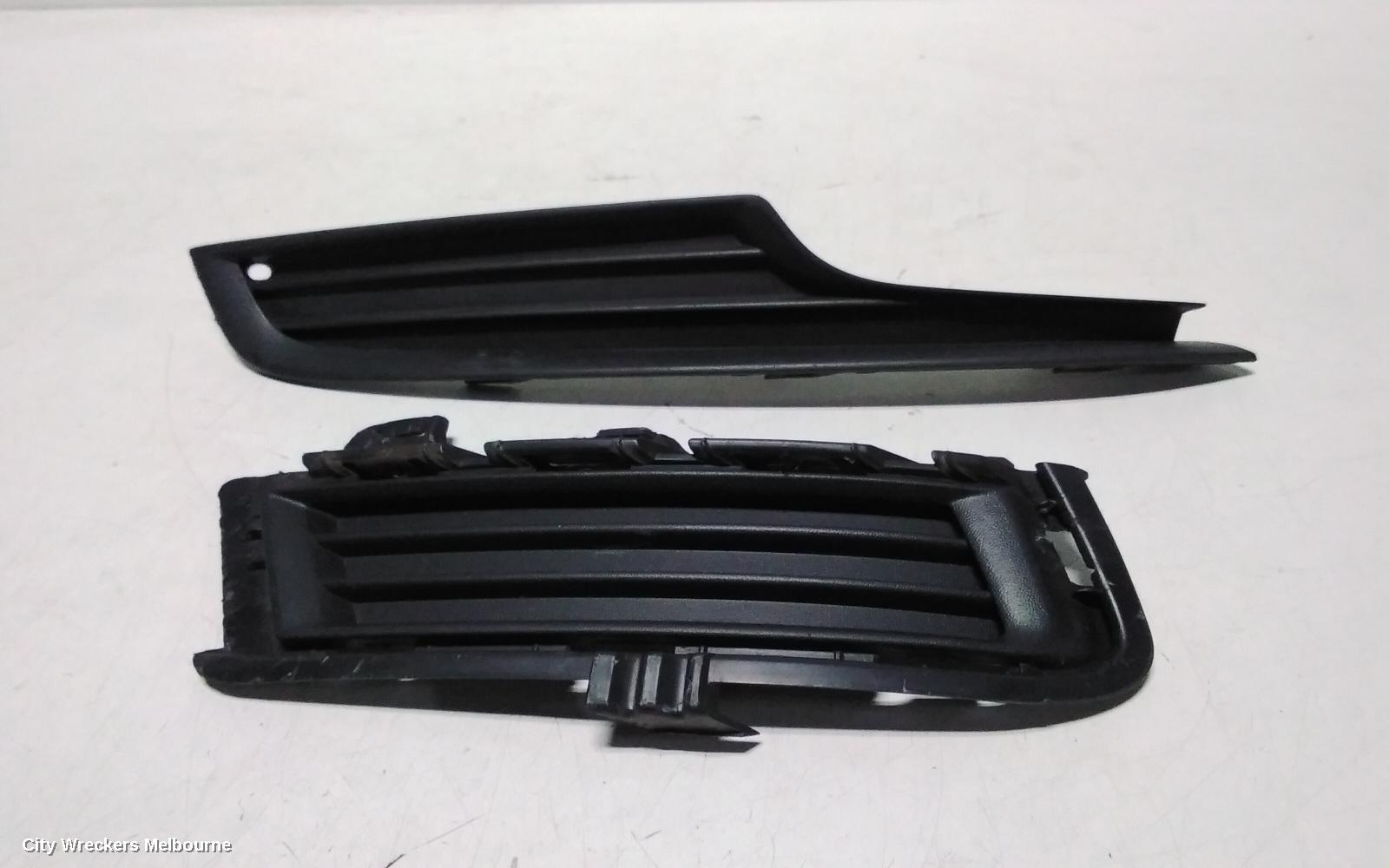 VOLKSWAGEN GOLF GRILLE, BUMPER GRILLE (RH SIDE), GEN 7, NON FOGLAMP TYPE, 12/2012 - 03/2017 - Image 2