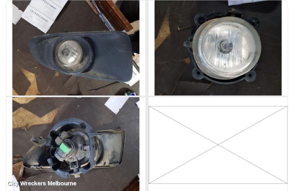 MAZDA 6 RIGHT INDICATOR/FOG/SIDE, BUMPER FOGLAMP, STANDARD/LUXURY/MPS TYPE, GG/GY, 09/2002 - 12/2007 - Image 1