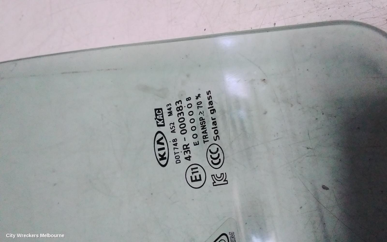 KIA SPORTAGE LEFT FRONT DOOR WINDOW, QL, 10/2015 - 08/2021 - Image 3