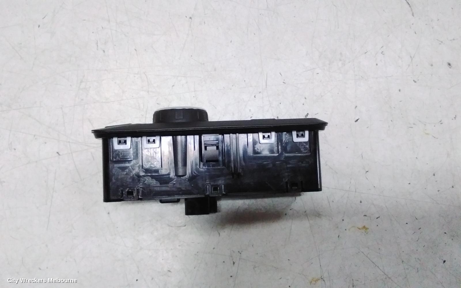 FORD RANGER COMBINATION SWITCH, HEADLAMP SWITCH (DASH MOUNTED), W/ FRONT FOGLAMP, RA, 05/2022 ONWARDS - Image 3