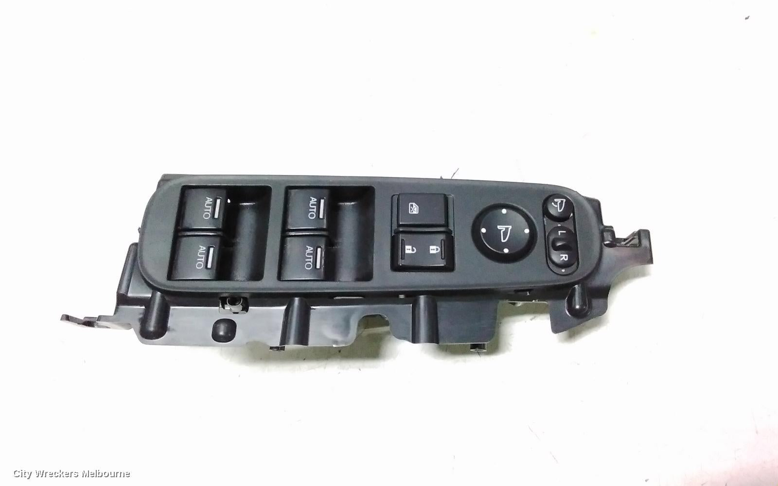 HONDA HRV PWR DR WIND SWITCH, RH FRONT (MASTER SWITCH), RU5, 12/2014 - 10/2021 - Image 3