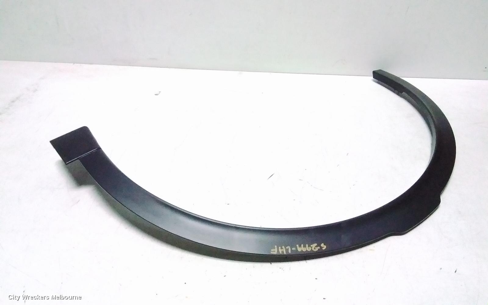 LAND ROVER DISCOVERY SPORT WHEEL ARCH FLARE, L550, LH FRONT, BLACK, 01/2015 ONWARDS - Image 3