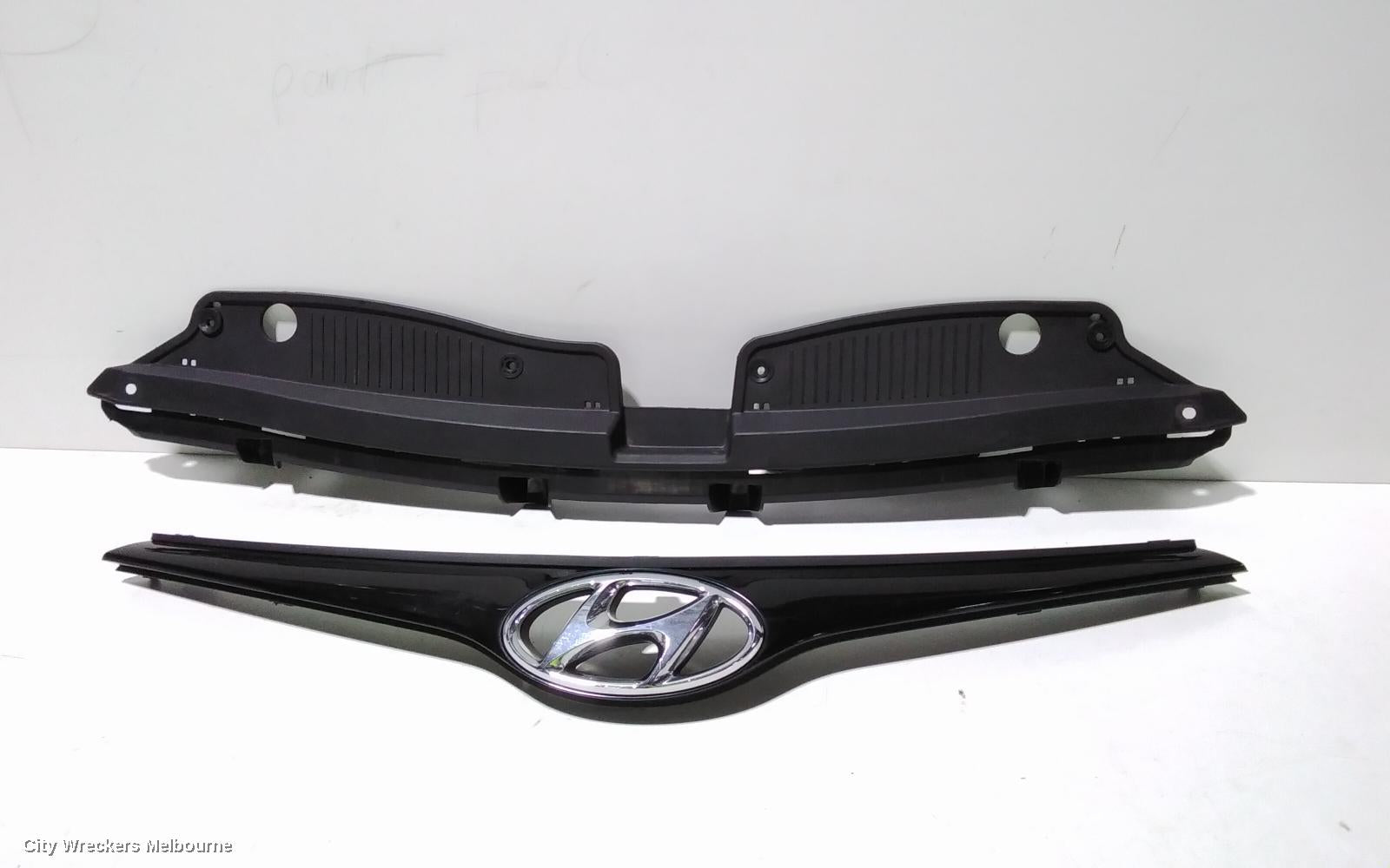 HYUNDAI I20 GRILLE, RADIATOR GRILLE, PB, 03/2012 - 12/2015 - Image 3
