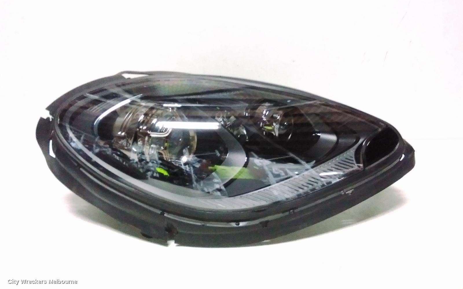 PORSCHE MACAN RIGHT HEADLAMP, 95B, W/ BI-XENON, ADAPTIVE TYPE, 06/2014 - 07/2018 - Image 3