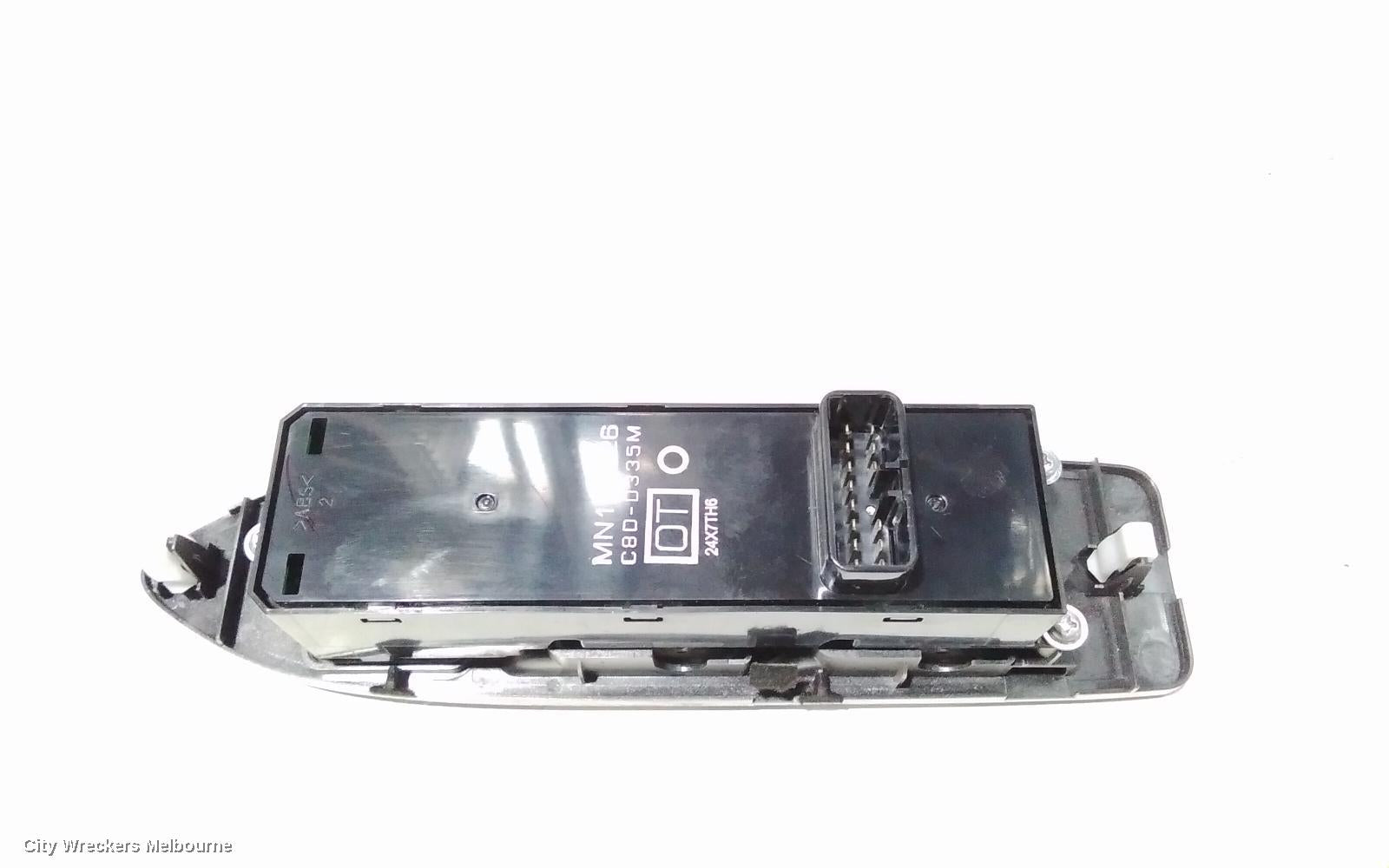 MITSUBISHI PAJERO PWR DR WIND SWITCH, RH FRONT (MASTER SWITCH), 5DR, NS-NT, 11/2006 ONWARDS - Image 3