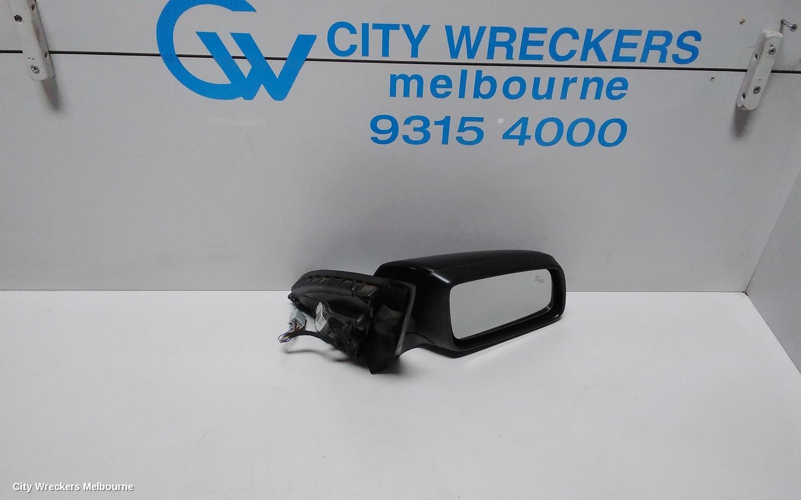 HOLDEN COMMODORE RIGHT DOOR MIRROR, VF, BLACK/BLACK, W/ BLINDSPOT TYPE, 05/2013 - 12/2017 - Image 1