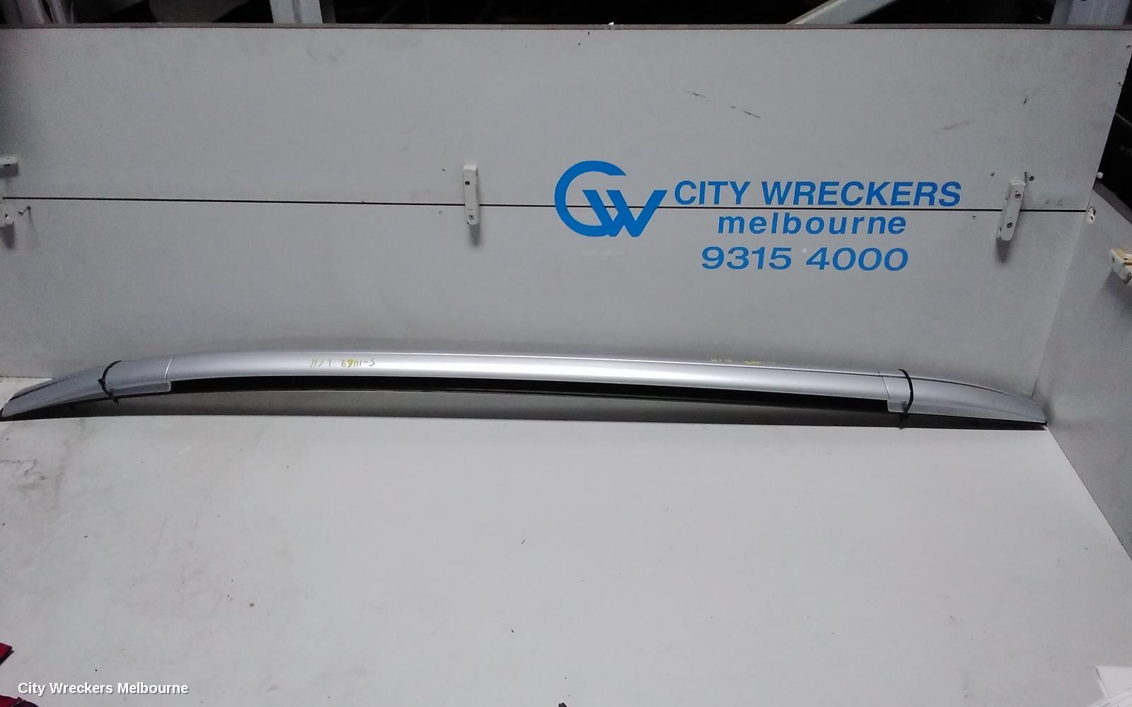 NISSAN QASHQAI ROOF RAIL - Image 3
