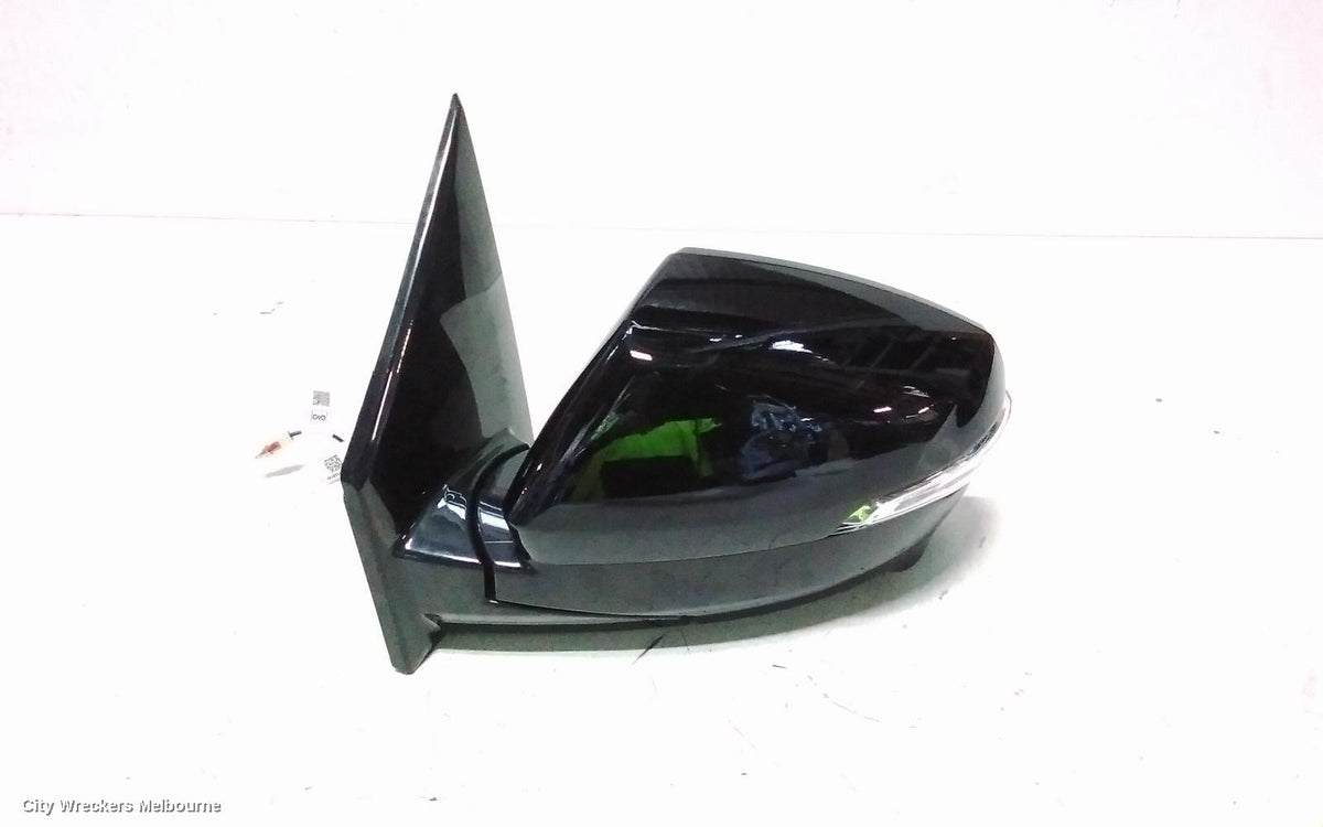 MAHINDRA XUV700 LEFT DOOR MIRROR, W601, W/ CAMERA TYPE, COLOUR CODED, 01/2023 ONWARDS - Image 1
