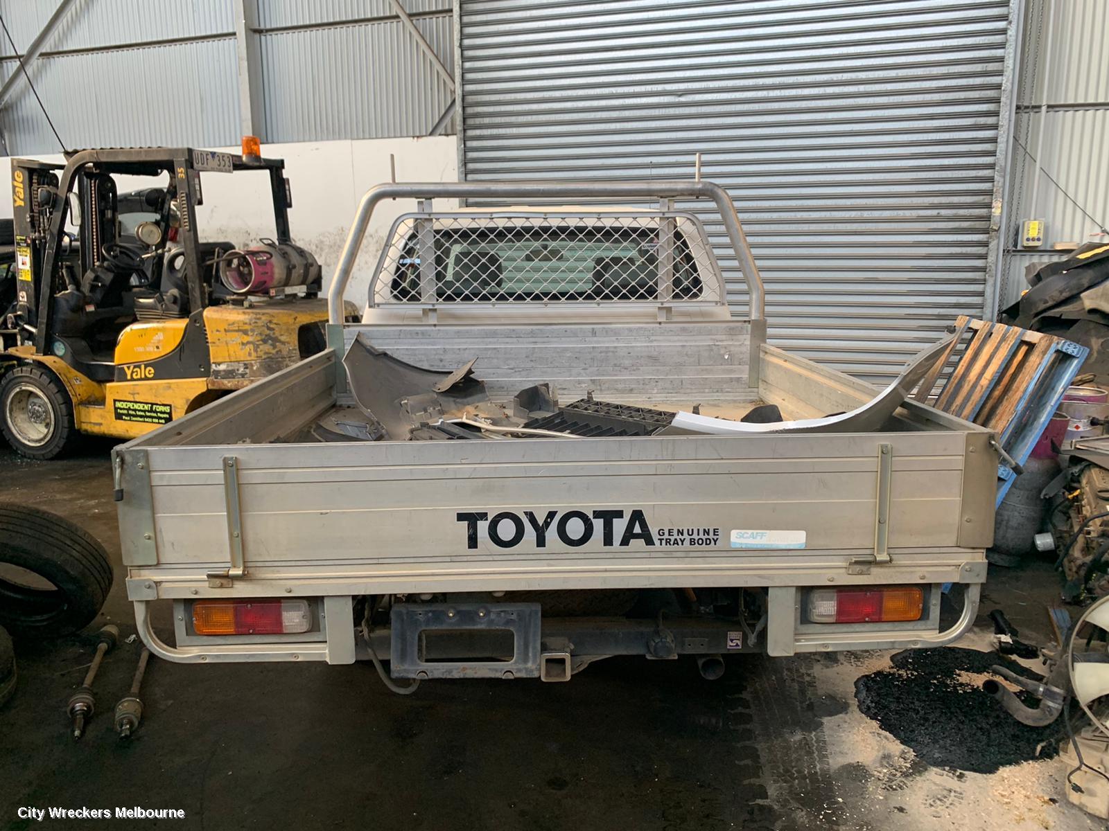 TOYOTA HILUX LEFT REAR STRUT, ***USE SHOCK ABSORBER PART TYPE*** - Image 3