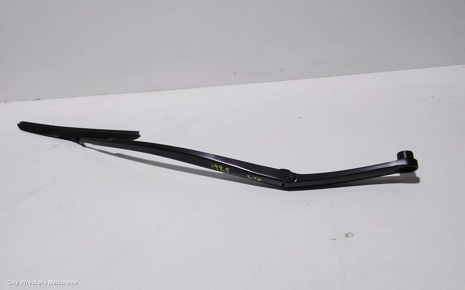 HYUNDAI SANTA FE WIPER ARM, FRONT (LH SIDE), TM, 03/2018 ONWARDS - Image 1