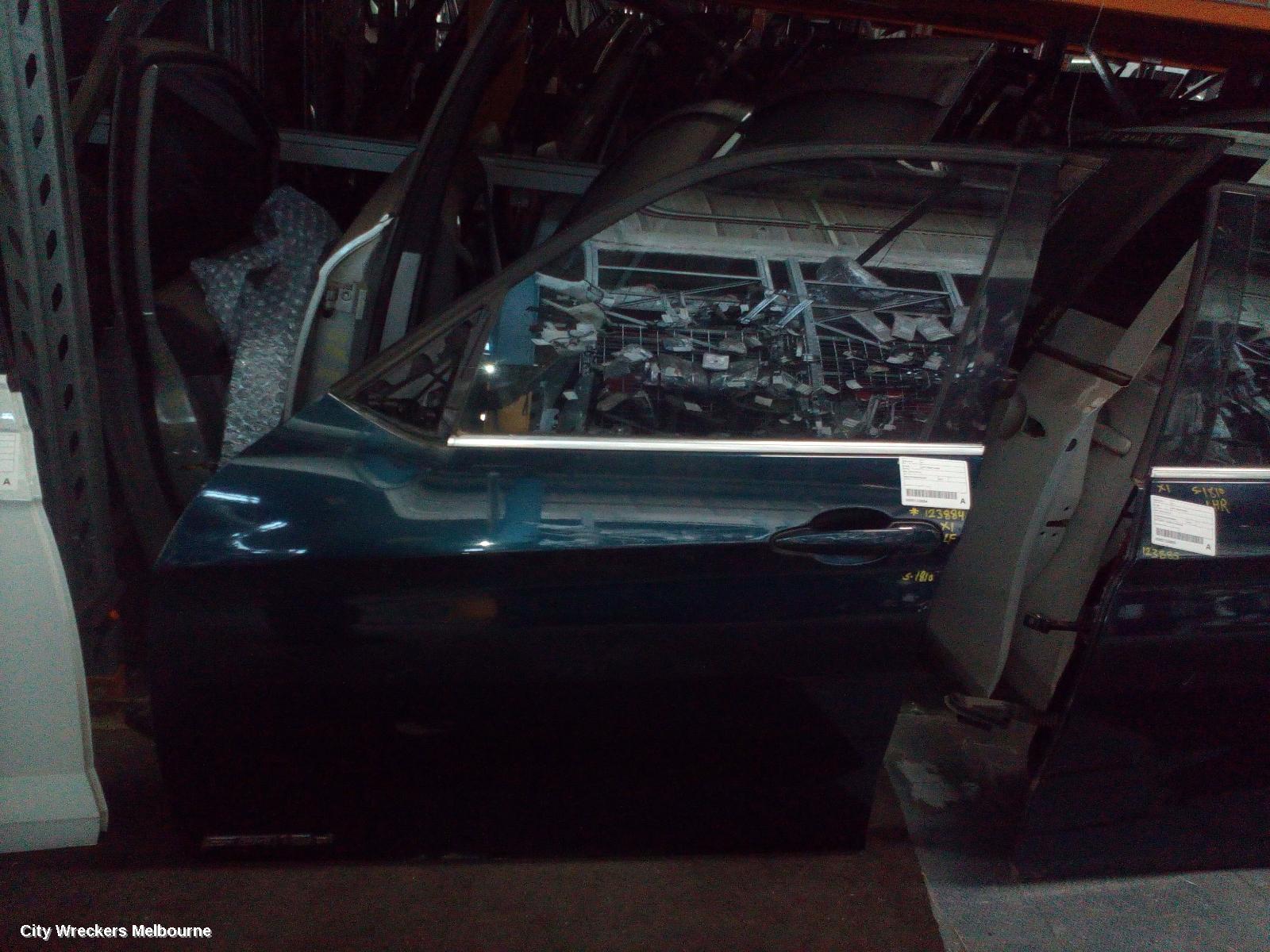 BMW X1 LEFT FRONT DOOR, E84, 04/2010 - 07/2015 - Image 2