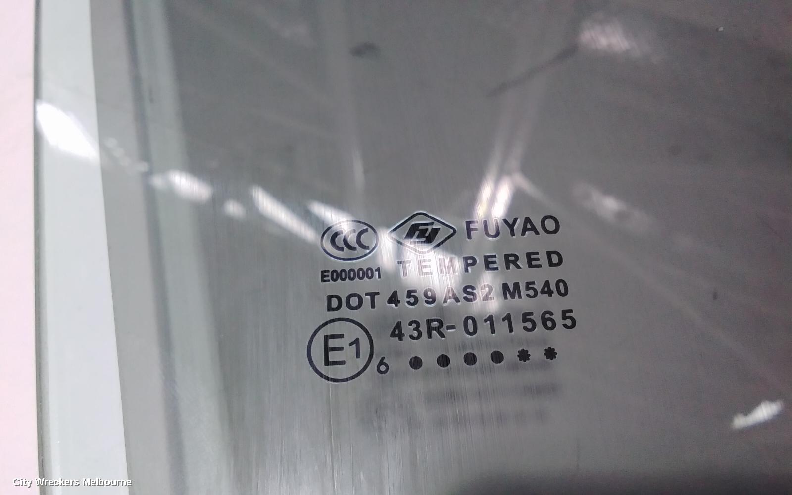HYUNDAI I30 RIGHT FRONT DOOR WINDOW, GD, 5DR HATCH, 05/2012 - 02/2017 - Image 2