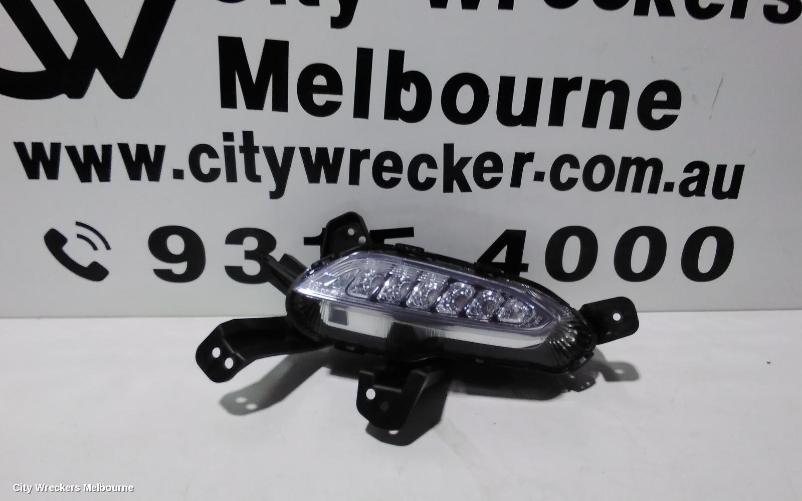 HYUNDAI I30 RIGHT INDICATOR/FOG/SIDE, DAYTIME RUNNING LAMP, PD, HATCH (S. KOREA VIN KMHH), GO/ACTIVE/ELITE/SR, SINGLE LED TYPE (3 PIN PLUG), 03/2017 - 08/2020 - Image 2