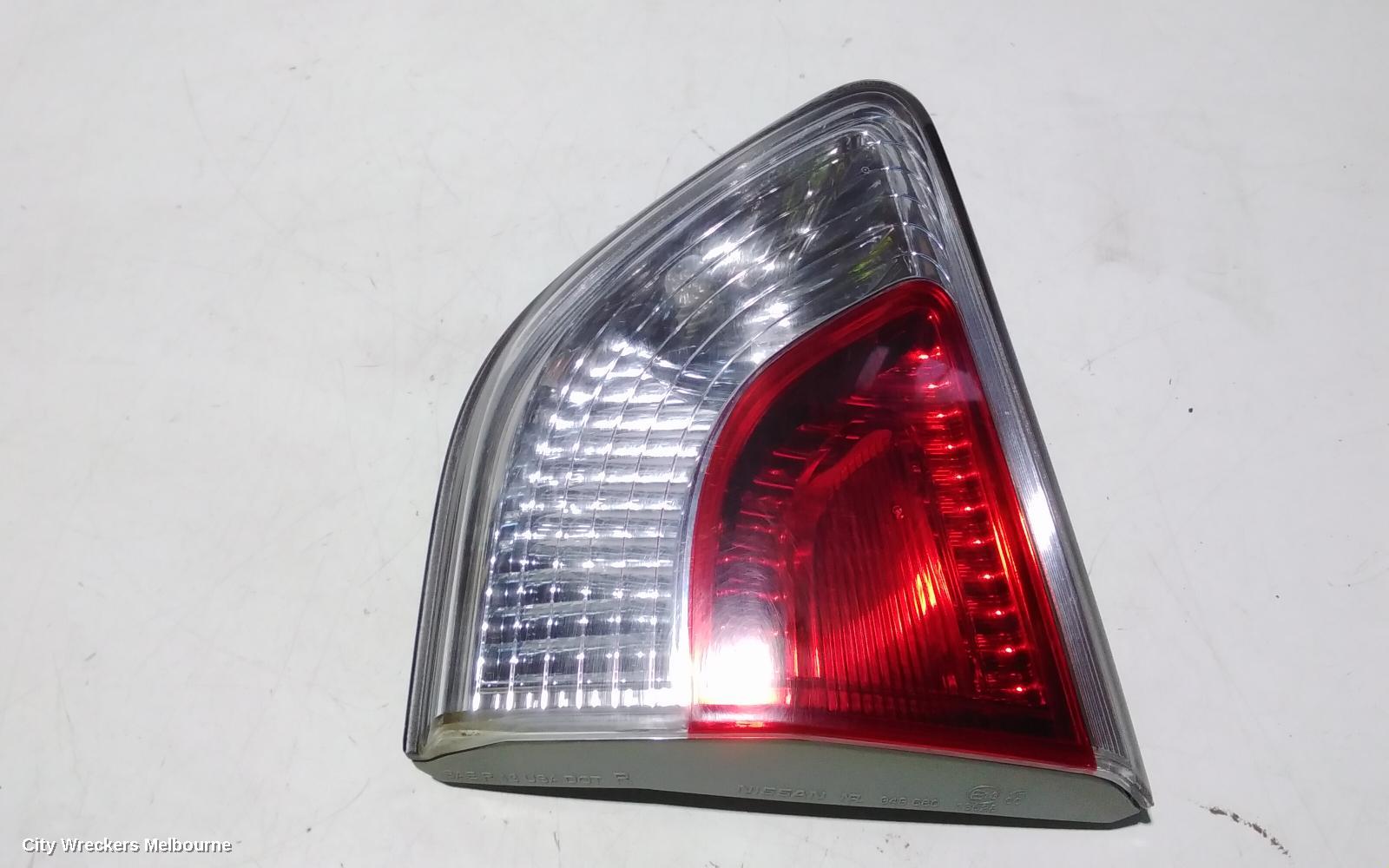 NISSAN PATHFINDER REAR GARNISH, TAILGATE LAMP (RH SIDE), R52, 06/2013 - 11/2016 - Image 2