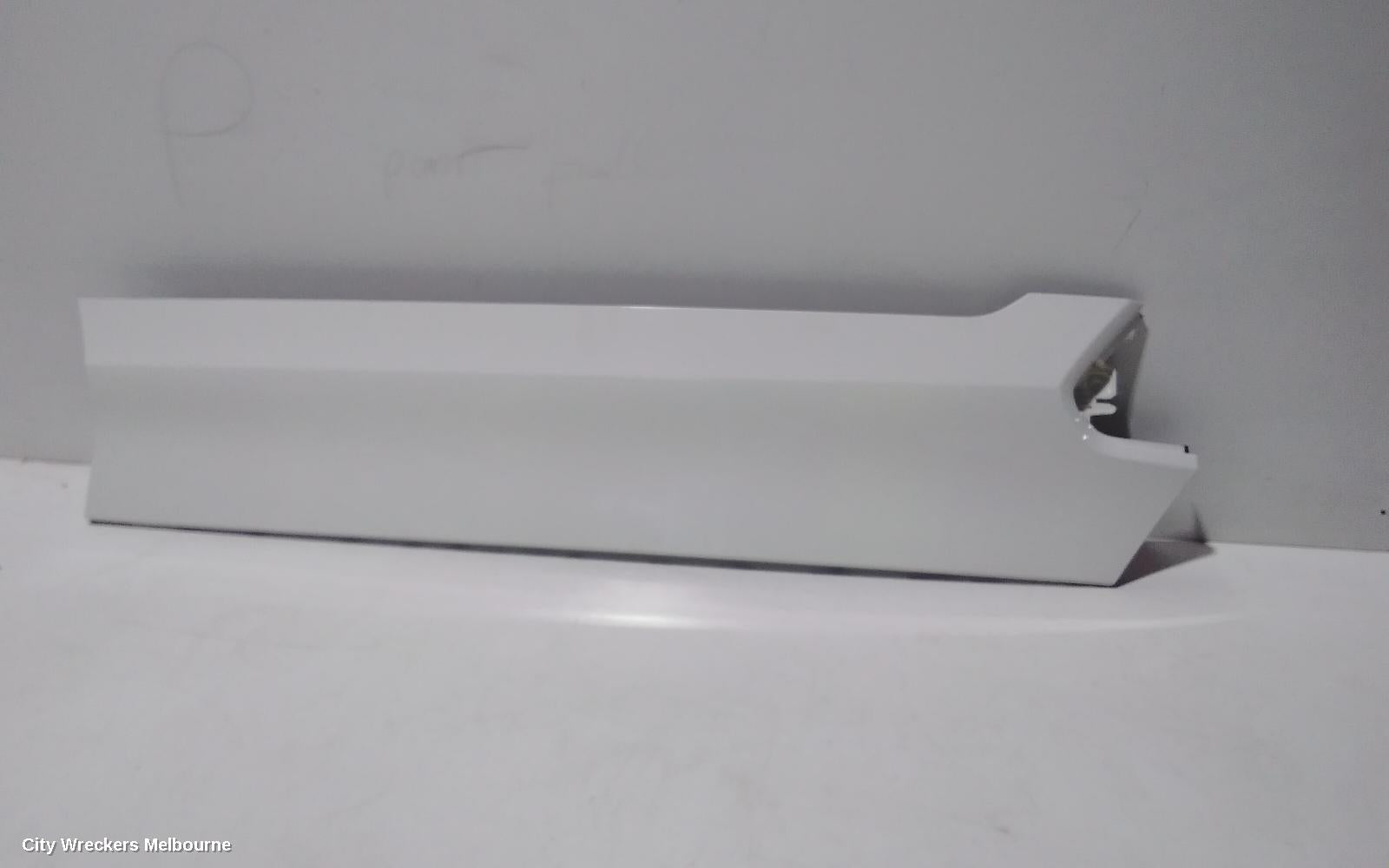 KIA CARNIVAL/GRAND CARNIVAL DOOR MOULD, RHR BODY MOULD: 95628, YP, 01/2015 - 10/2020 - Image 1