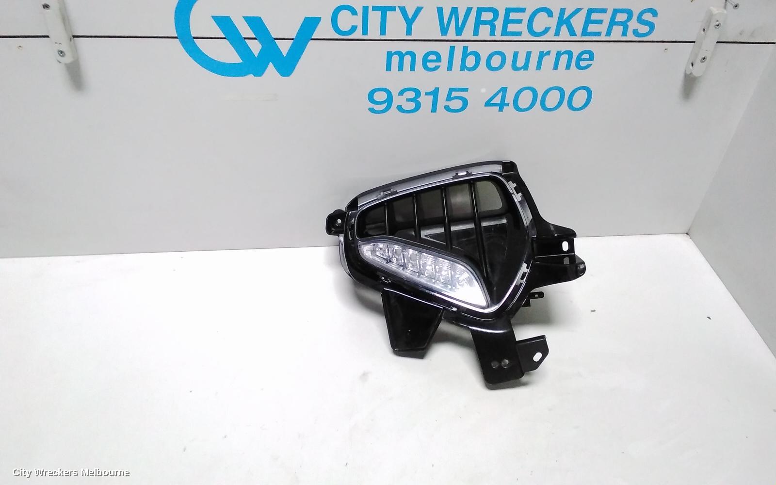 HYUNDAI I30 LEFT INDICATOR/FOG/SIDE, DAYTIME RUNNING LAMP, PD, HATCH (S. KOREA VIN KMMH, GO/ACTIVE/ELITE/SR, SINGLE LED TYPE (3 PIN PLUG), 03/2017 - 08/2020 - Image 1