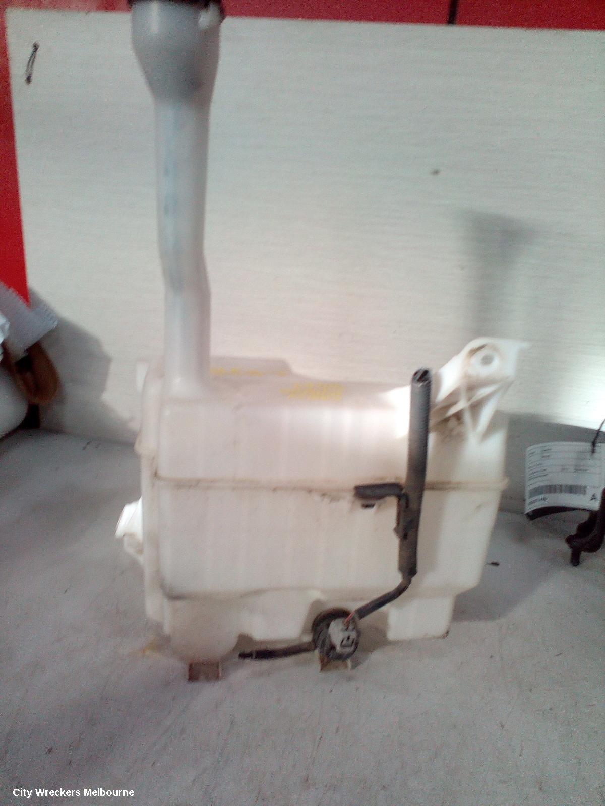 TOYOTA CAMRY WASHER BOTTLE, ASV50/AVV50, 12/2011 - 10/2017 - Image 3