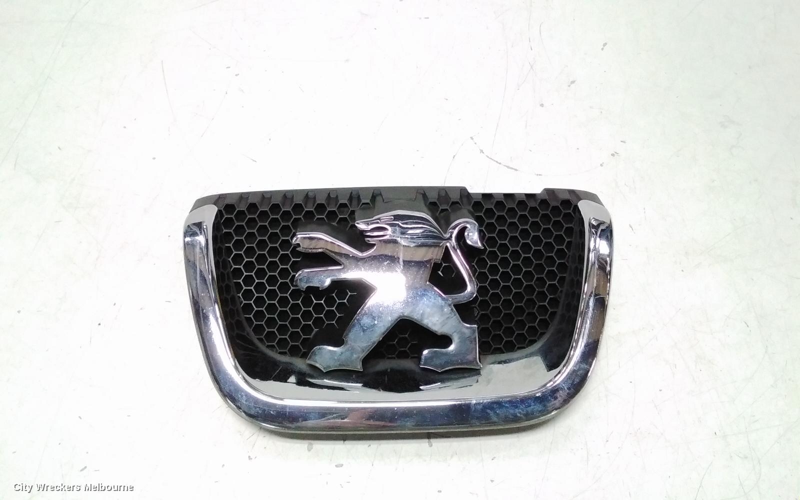 PEUGEOT 407 BADGE - Image 1