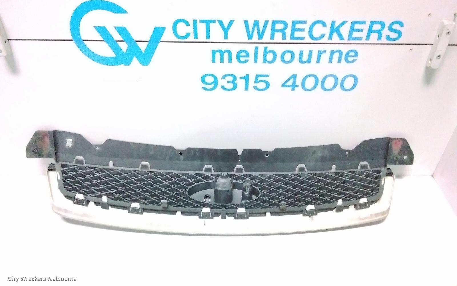 FORD FOCUS GRILLE, LS-LT, CHROME TYPE, 06/2005 - 04/2009 - Image 3
