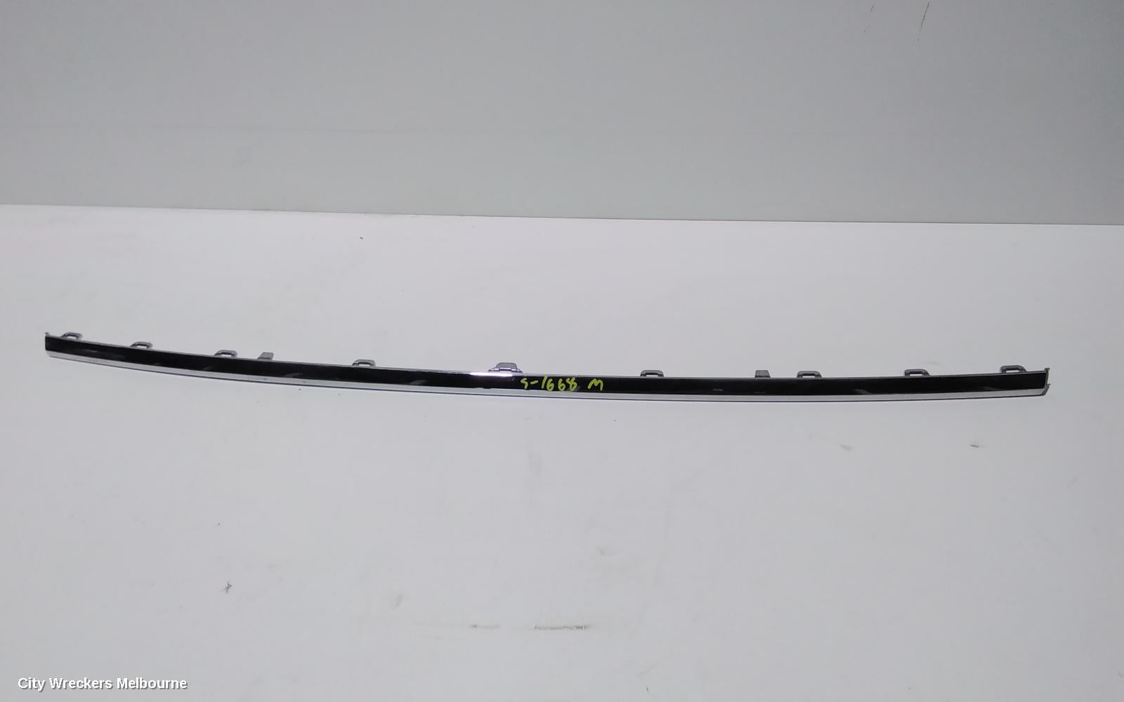 VOLKSWAGEN GOLF, GEN 7, 11/2012 - 08/2020, CENTER AND LEFT BUMPER CHROME ONLY: 87656 - Image 1