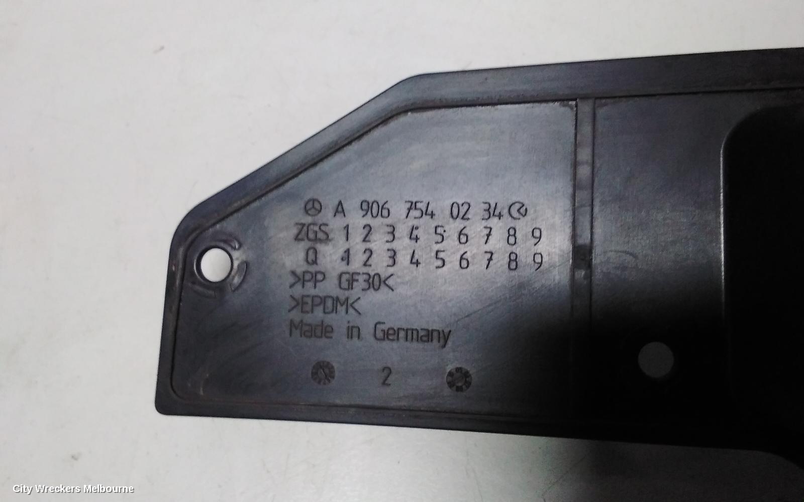 MERCEDES SPRINTER FUEL DOOR / FILLER, NCV3, 10/2006 - 04/2018 - Image 2