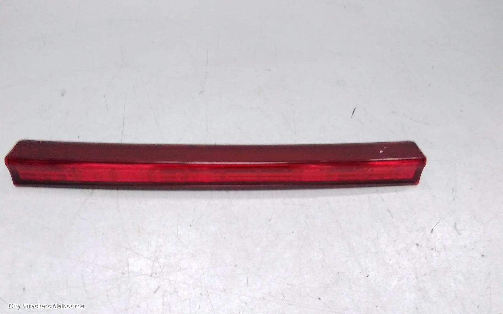 TOYOTA ESTIMA REAR GARNISH, TAILGATE LAMP (CENTRE), LENS# 28-194, RED, XR50, 05-19 (IMPORT) - Image 2