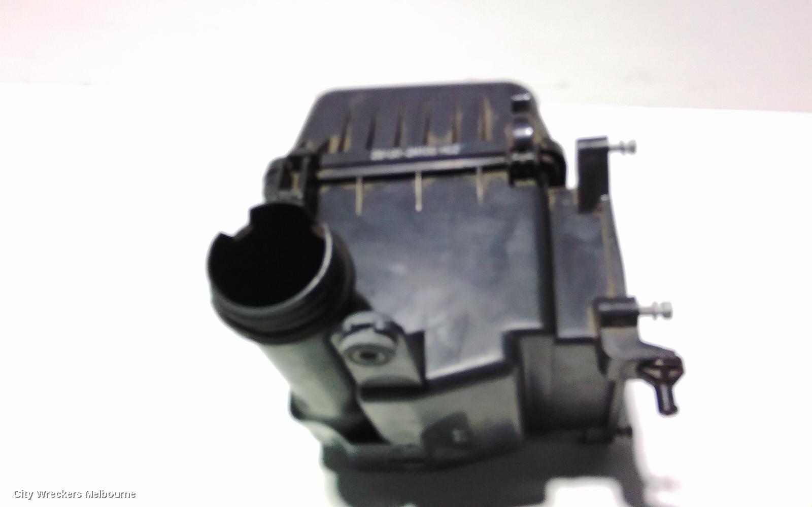 HYUNDAI I30 AIR CLEANER/BOX, AIR CLEANER, FD, 2.0, PETROL, 09/2007 - 04/2012 - Image 3