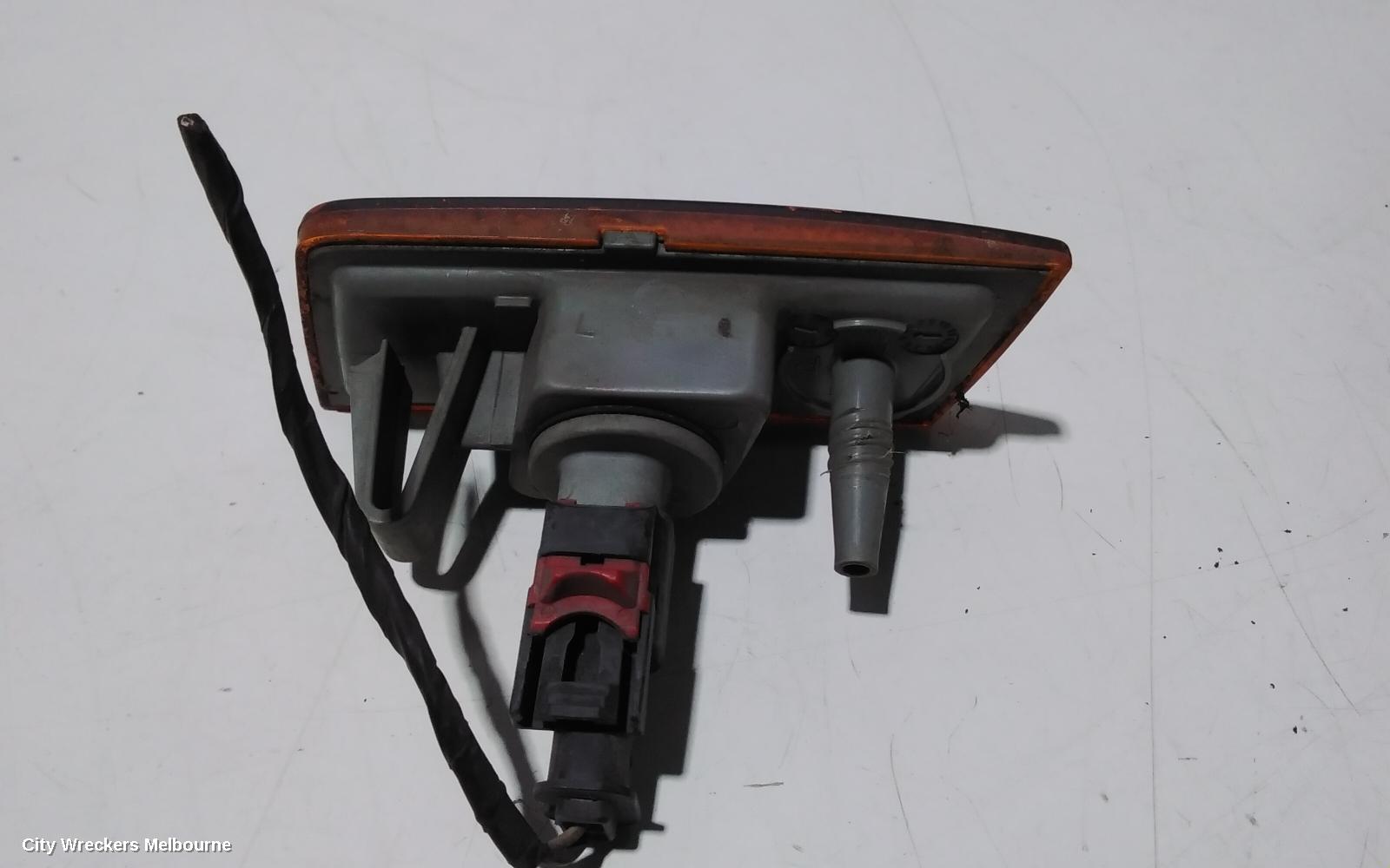 CHRYSLER 300C, 11/2005 - 12/2011, BAR REFLECTOR RIGHT SIDE : 91477 - Image 2