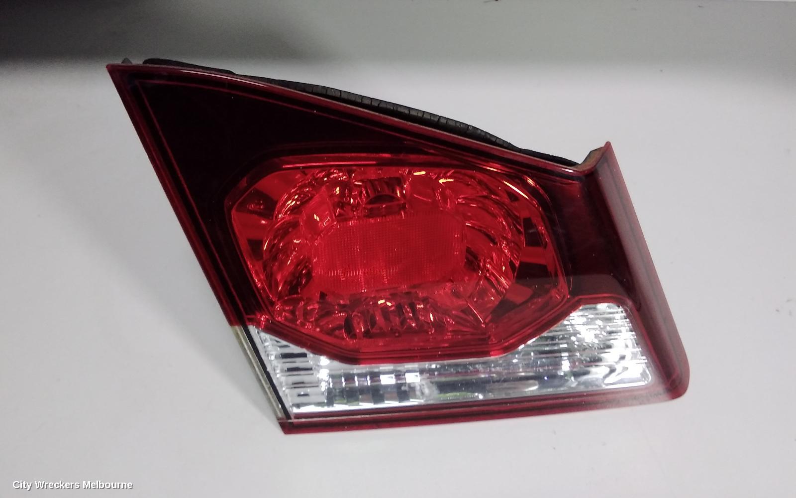 HONDA CIVIC REAR GARNISH, BOOTLID LAMP (LH SIDE), 8TH GEN, 01/2009 - 12/2011 - Image 1