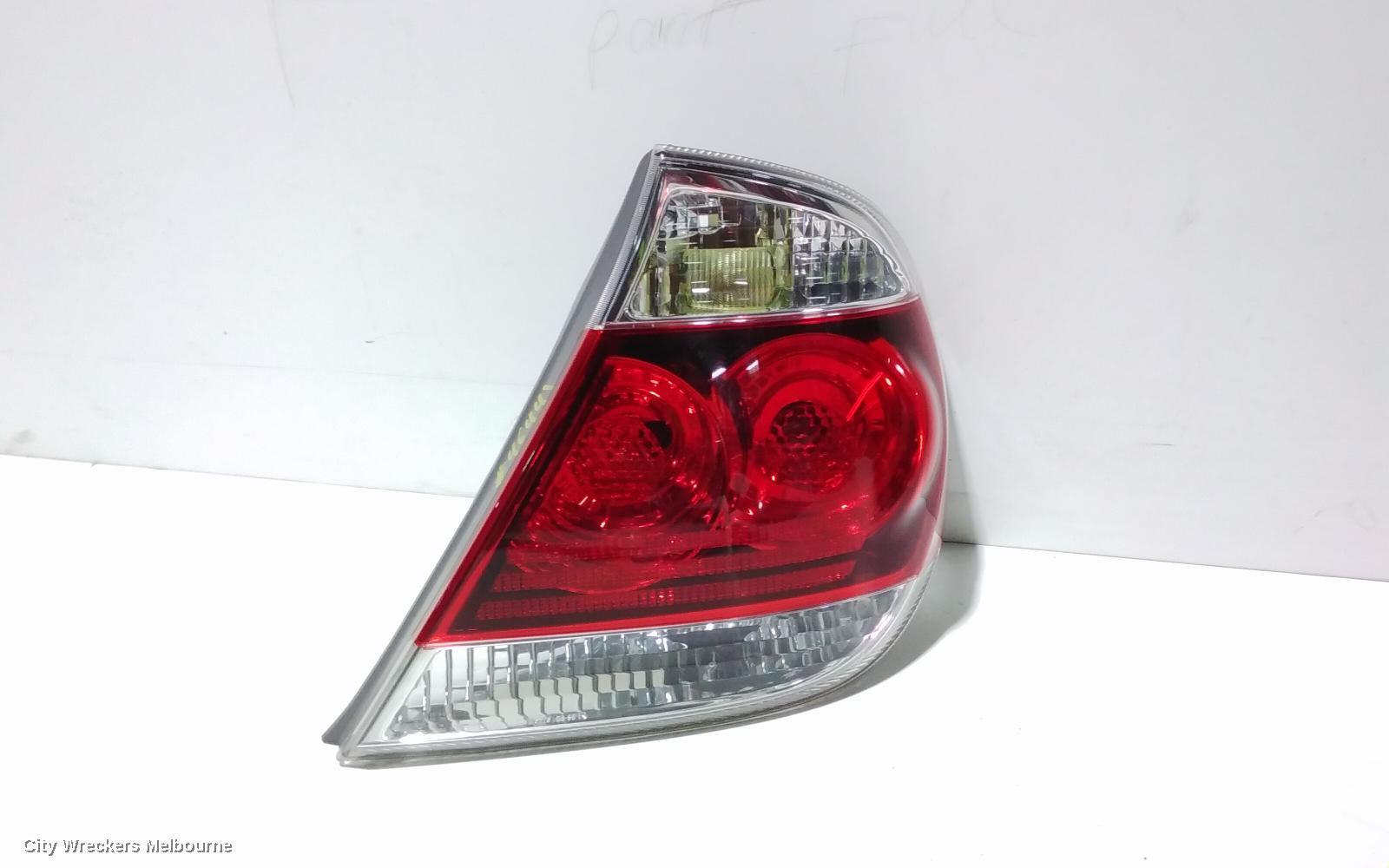TOYOTA CAMRY RIGHT TAILLIGHT, SK36, REVERSE LAMP TOP/BOTTOM (SPORTIVO), 08/2002 - 05/2006 - Image 1