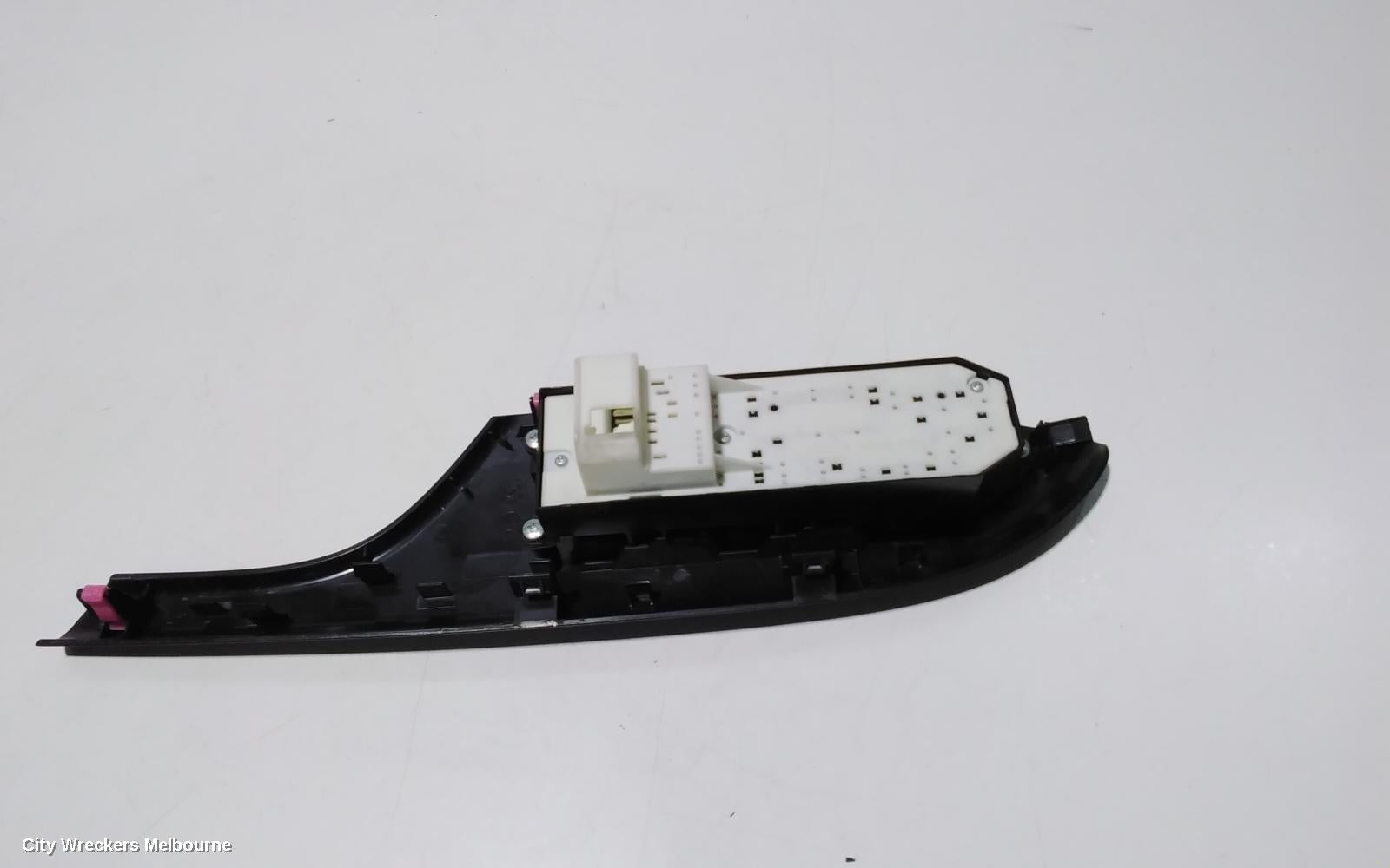 TOYOTA COROLLA PWR DR WIND SWITCH, RH FRONT (MASTER SWITCH), 4 DOOR TYPE, ZRE152, 03/2007 - 09/2012 - Image 3