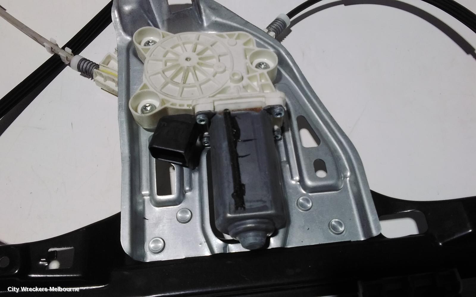 MERCEDES CLC CLASS DOOR/BOOT/GATE LOCK, RIGHT FRONT DOOR LOCK, CL203, 08/2008 - 03/2011 - Image 2