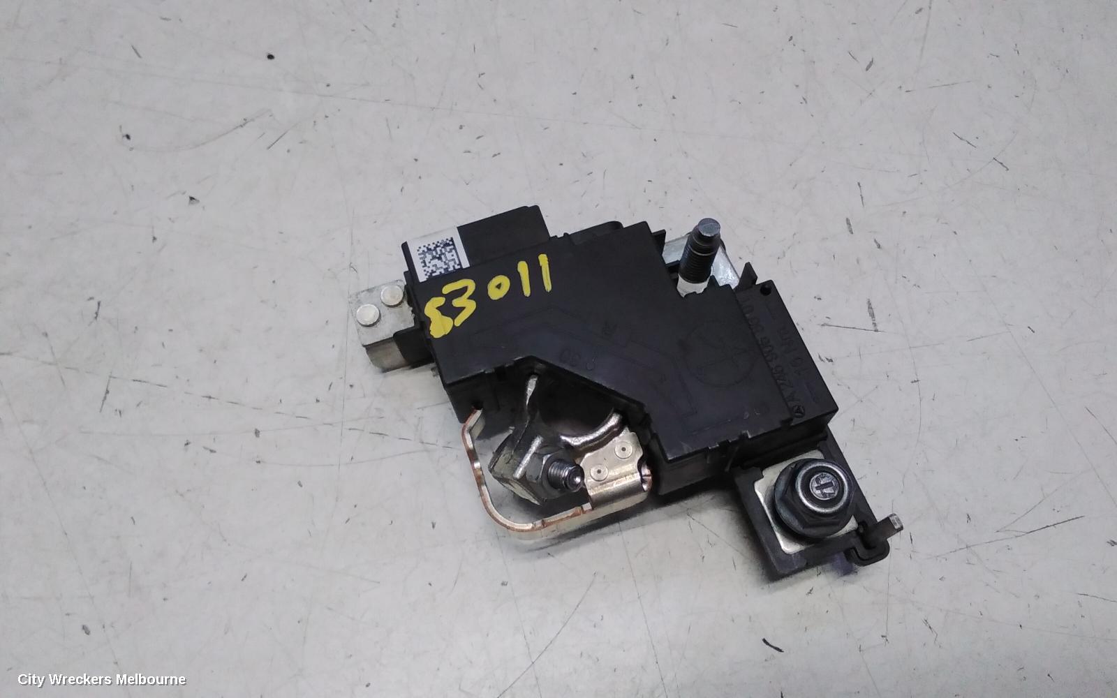 MERCEDES GLA CLASS BATTERY TERMINAL, X156, POSITIVE TERMINAL, ***USE FUSE BOX PART TYPE***, 04/2014 - 01/2020 - Image 1