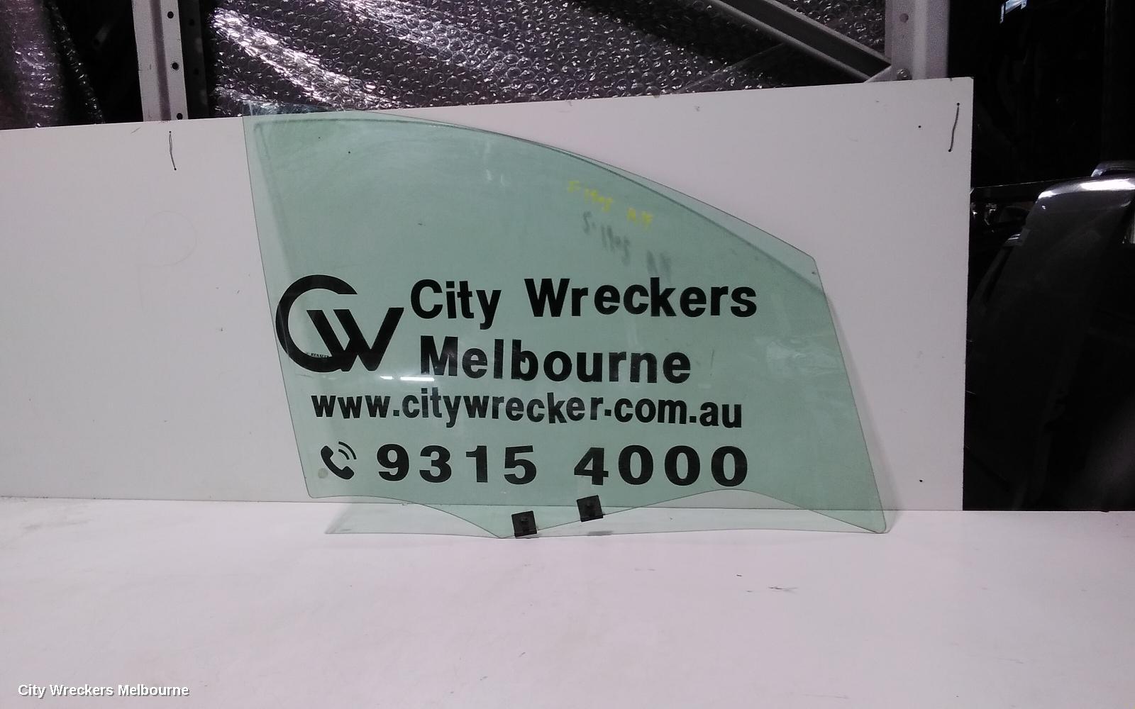 RENAULT CLIO RIGHT FRONT DOOR WINDOW, X98, 09/2013 - 10/2019 - Image 2